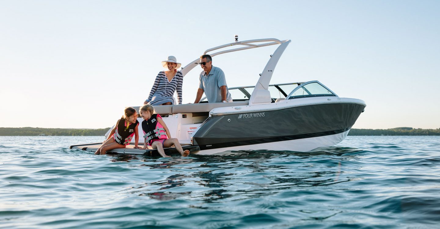 Outboards vs. Sterndrives: What’s the Best Choice for You?